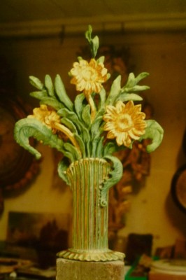 Bouquet bois sculpté doré et peint